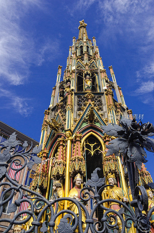 Schöner Brunnen(美丽的喷泉)纽伦堡